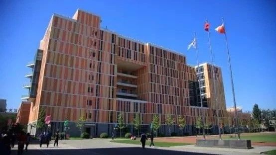 高考结束了？不！大学才刚刚开始！ taptap点点体育2018...