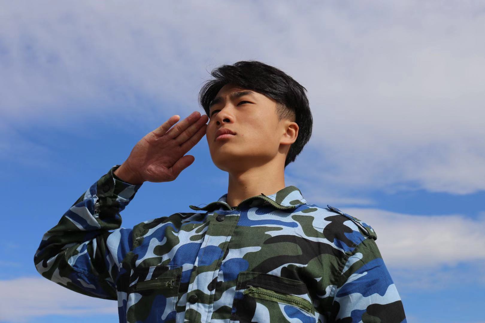 迷彩军训 激扬青春