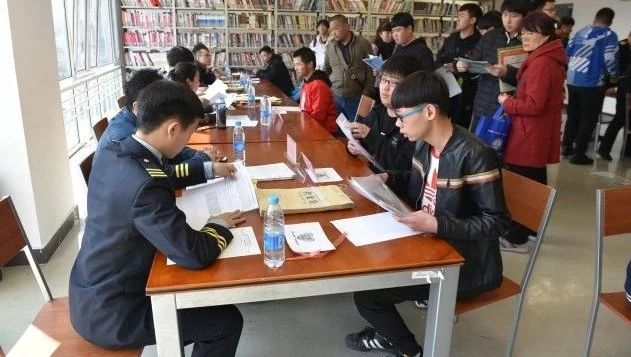 恭喜北交院轨道学院考生现场确认成功，请同学们准时到场参加复试。