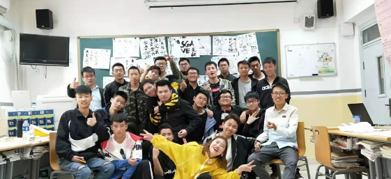 18SGAVE1301班演讲比赛