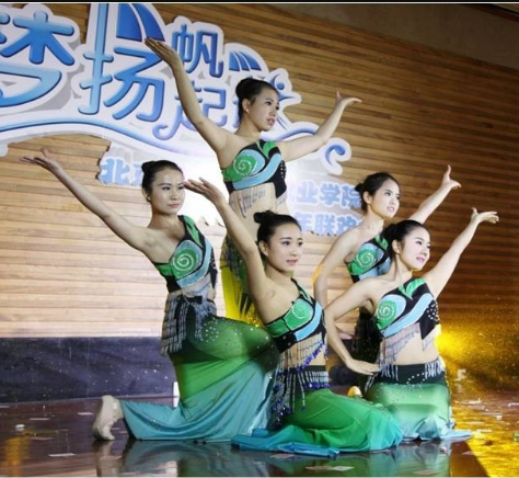 “青春筑梦，扬帆起航” 汽车经济系参加学院2015年新年联欢会纪实